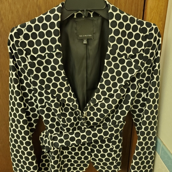 Jacket - Picture 1 of 4